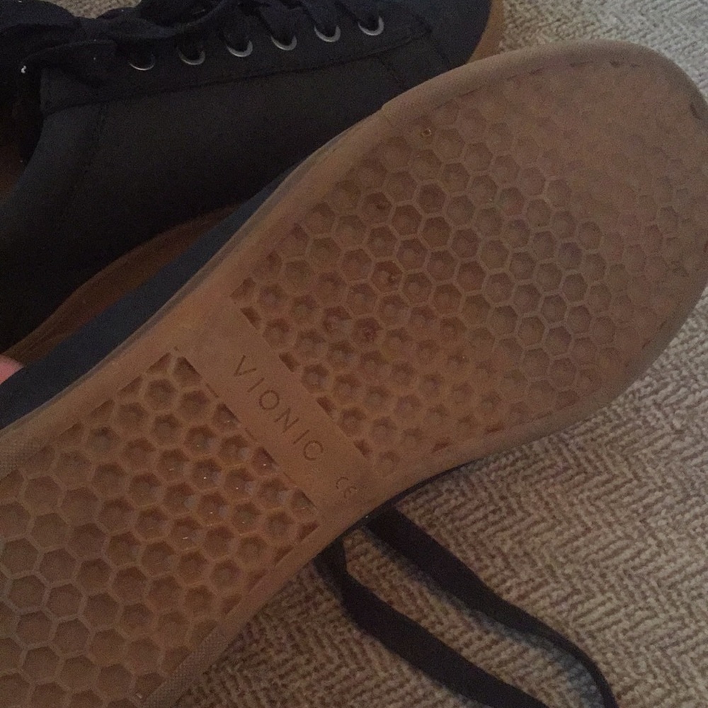 Vionic shoes - Picture 11 of 14